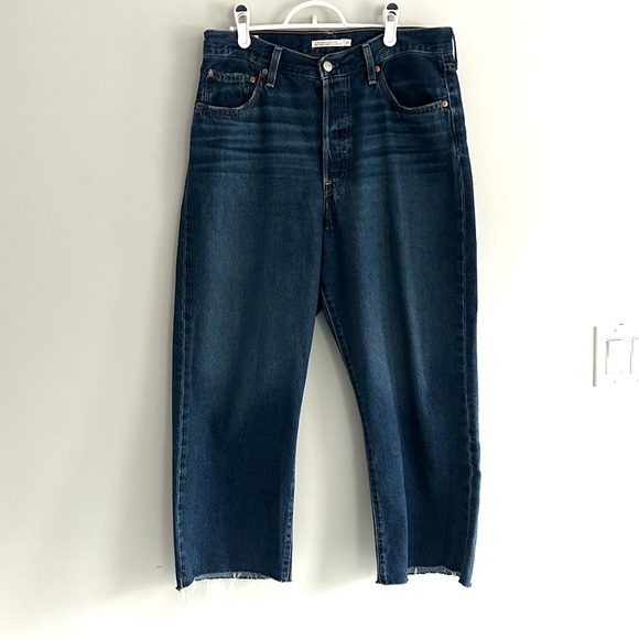 Levi’s Ribcage Straight Ankle Women’s Jeans with Raw Hem Size 31 - Picture 2 of 16